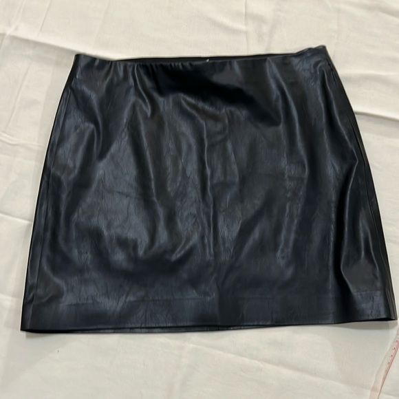 Shinestar skirt - Picture 1 of 5